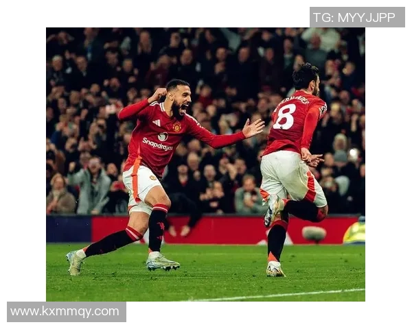 热刺与曼联激战成平局双方表现各有千秋引发热议